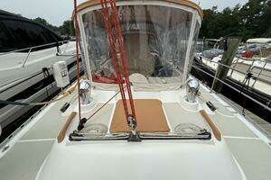 2008 Hylas 46 Center Cockpit thumbnail 18
