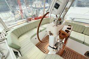 2008 Hylas 46 Center Cockpit thumbnail 22