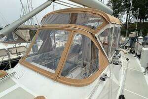 2008 Hylas 46 Center Cockpit thumbnail 14