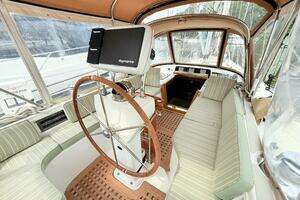 2008 Hylas 46 Center Cockpit thumbnail 20