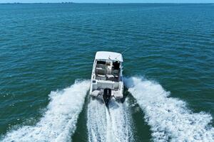 24ft Boston Whaler Yacht For Sale
