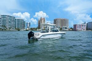 24ft Boston Whaler Yacht For Sale