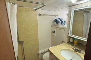 1972 Matthews 4 Flush Deck thumbnail 50