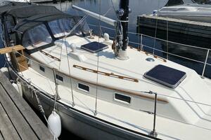 QUINTETTE III 34ft Aloha Yacht For Sale