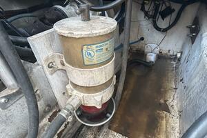 40' Trojan port Racor fuel filter