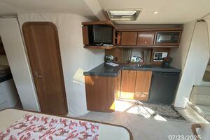 40' Trojan salon starboard