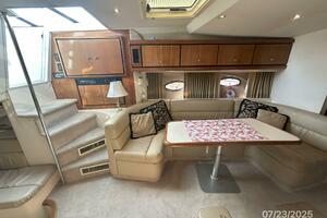 40' Trojan salon port