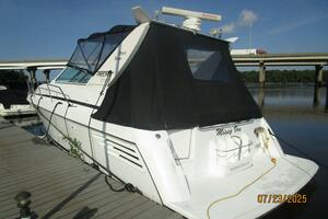 40' Trojan port aft profile