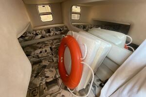 Knot Tradin  27ft Sea Ray Yacht For Sale