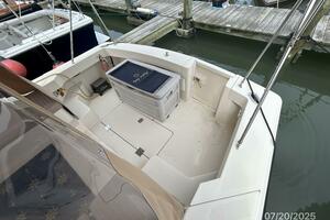 34' Mainship cockpit2