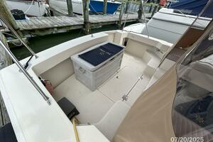 34' Mainship cockpit1