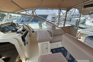 34' Mainship upper deck starboard