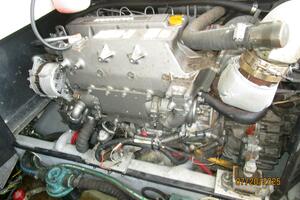 34' Mainship starboard main engine