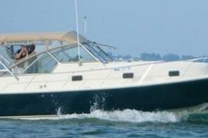34' Mainship starboard profile