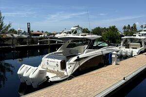 Salty Xperience 2020 Sea Ray 320 OB Yacht For Sale in Fort Myers FL