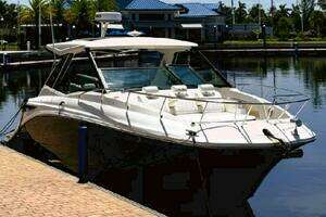 Salty Xperience 2020 Sea Ray 320 OB Yacht For Sale in Fort Myers FL