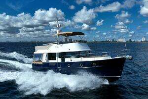 Wanderer 2016 Beneteau 44 Swift Trawler Yacht For Sale in Fort Lauderdale FL