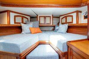 2000 Little Harbor WhisperJet 44 thumbnail 17