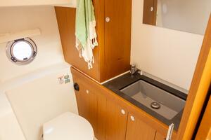 Everything Is Fine 30ft Beneteau Yacht For Sale