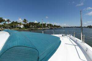 2014 Hatteras 80 thumbnail 77