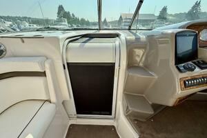 33ft Rinker Yacht For Sale