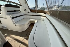 33ft Rinker Yacht For Sale