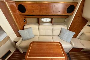 33ft Rinker Yacht For Sale