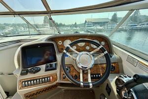 33ft Rinker Yacht For Sale