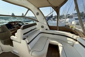 33ft Rinker Yacht For Sale