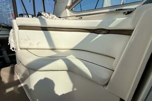 33ft Rinker Yacht For Sale