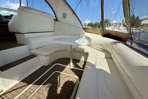 37ft Cruisers Yachts Yacht For Sale