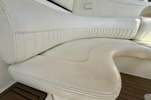 37ft Cruisers Yachts Yacht For Sale