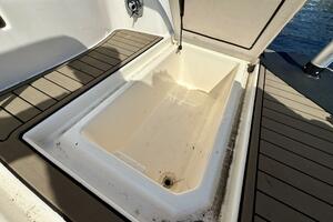 37ft Cruisers Yachts Yacht For Sale