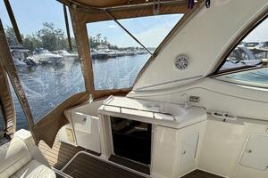 37ft Cruisers Yachts Yacht For Sale