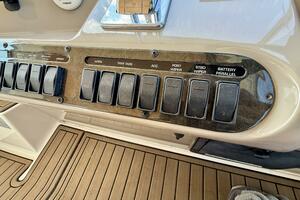 37ft Cruisers Yachts Yacht For Sale