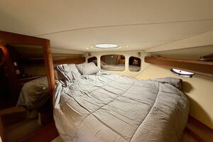 37ft Cruisers Yachts Yacht For Sale