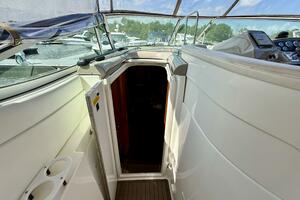 37ft Cruisers Yachts Yacht For Sale