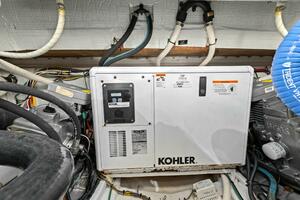 2013 Sabre 38 Salon Express- FIVE O'CLOCK- Generator