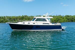 2013 Sabre 38 Salon Express- FIVE O'CLOCK- Profile
