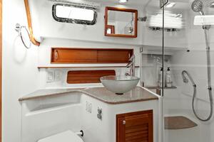 2013 Sabre 38 Salon Express- FIVE O'CLOCK- Master Head