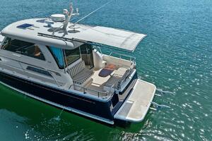 2013 Sabre 38 Salon Express- FIVE O'CLOCK- Profile