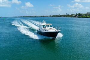2013 Sabre 38 Salon Express- FIVE O'CLOCK- Profile