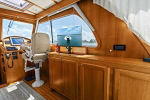 2013 Sabre 38 Salon Express- FIVE O'CLOCK- Helm