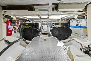 2013 Sabre 38 Salon Express- FIVE O'CLOCK- Engine