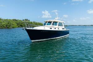 2013 Sabre 38 Salon Express- FIVE O'CLOCK- Profile