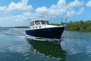 2013 Sabre 38 Salon Express- FIVE O'CLOCK- Profile
