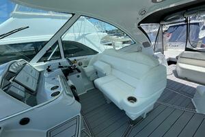 Formula 45 Yacht BenThere- Helm Seating