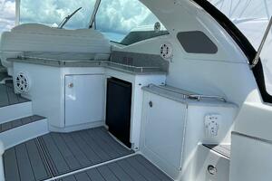 Formula 45 Yacht BenThere- Cockpit Entertainment