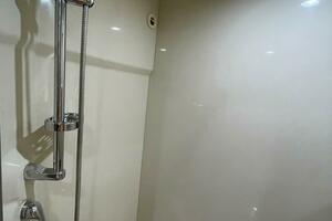 Formula 45 Yacht BenThere- Aft Cabin Head
