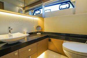 2018 Prestige 500 Flybridge thumbnail 21